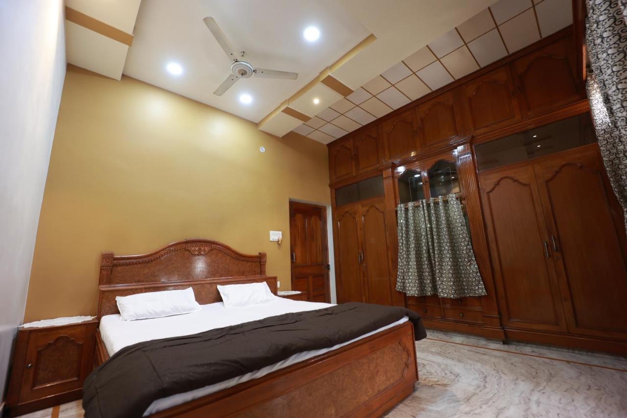 Kapoor Sahab Homestay : It'S A Home Away From Home. Varanasi Exteriör bild
